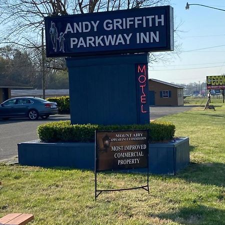 Andy Griffith Parkway Inn Mount Airy Extérieur photo